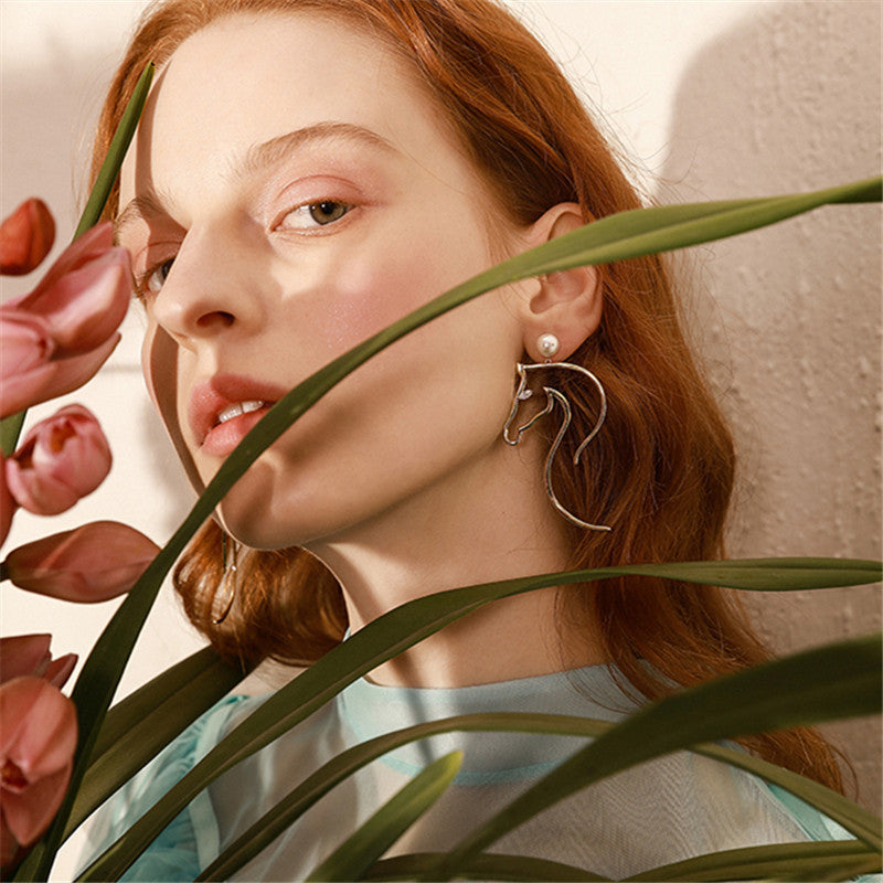 Fashion Horse Head Earrings Female Temperament European and American Exaggerated Ear Jewelry