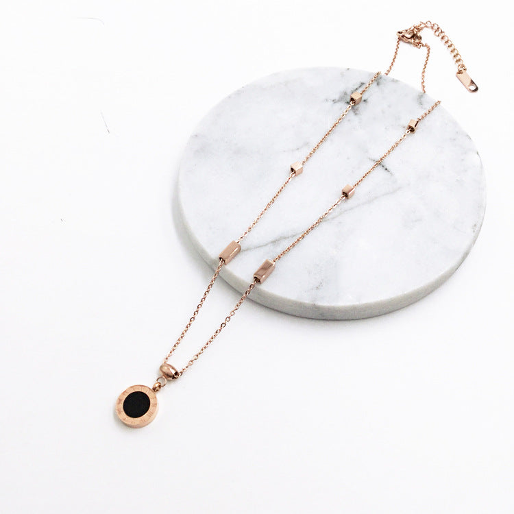 fashion titanium steel plated 18K rose gold black and white double-sided Roman numerals necklace color gold clavicle chain female short chain