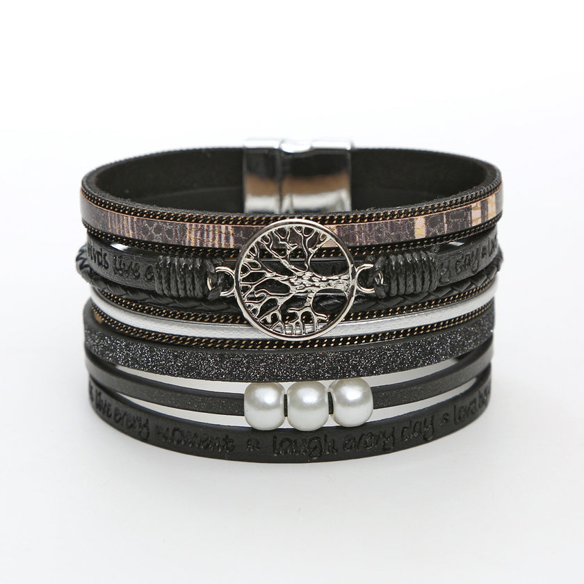 Pearl leather bracelet with magnet clasp