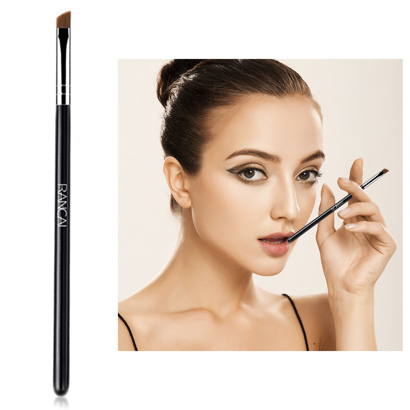 Eyeshadow Brush Makeup Brush Single Smudge Brush Oblique Eyebrow Brush
