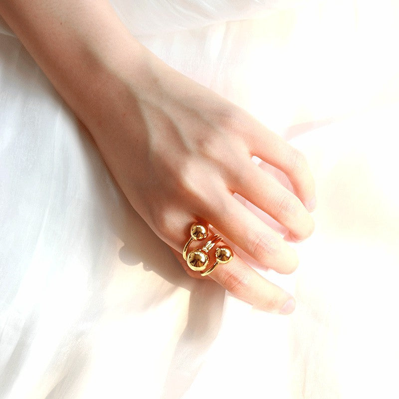 Fashion Creative Golden Ball Interstellar Orbit Ring