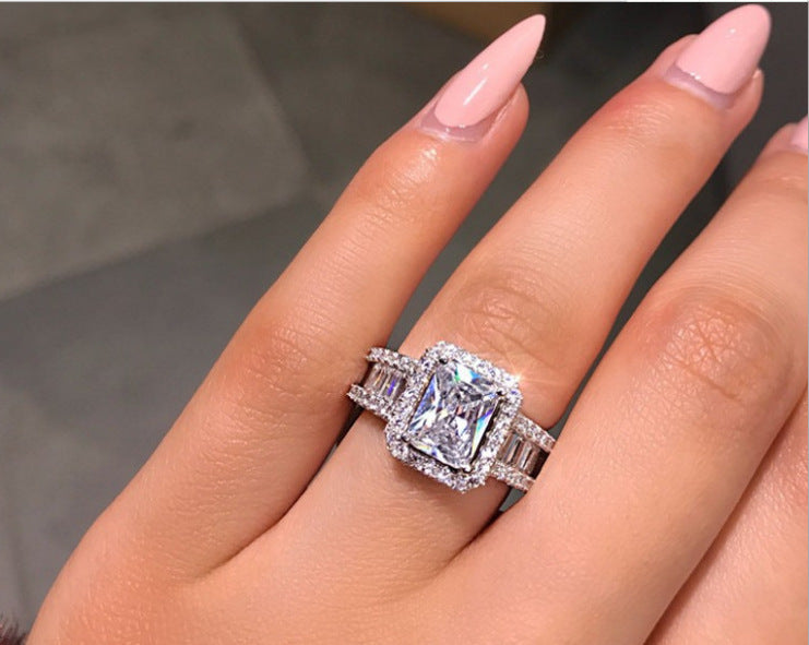 Love Simulation Diamond Heart Shaped Female Ring