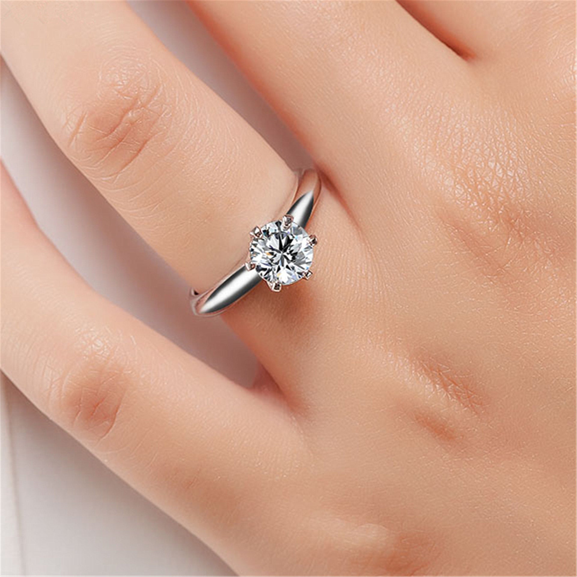 Six claw mosangite ring lady