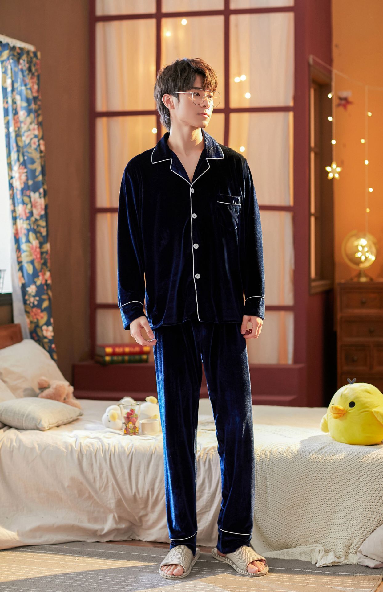 Alpscommerce unisex Gold Velvet Long Sleeve Pajamas gift