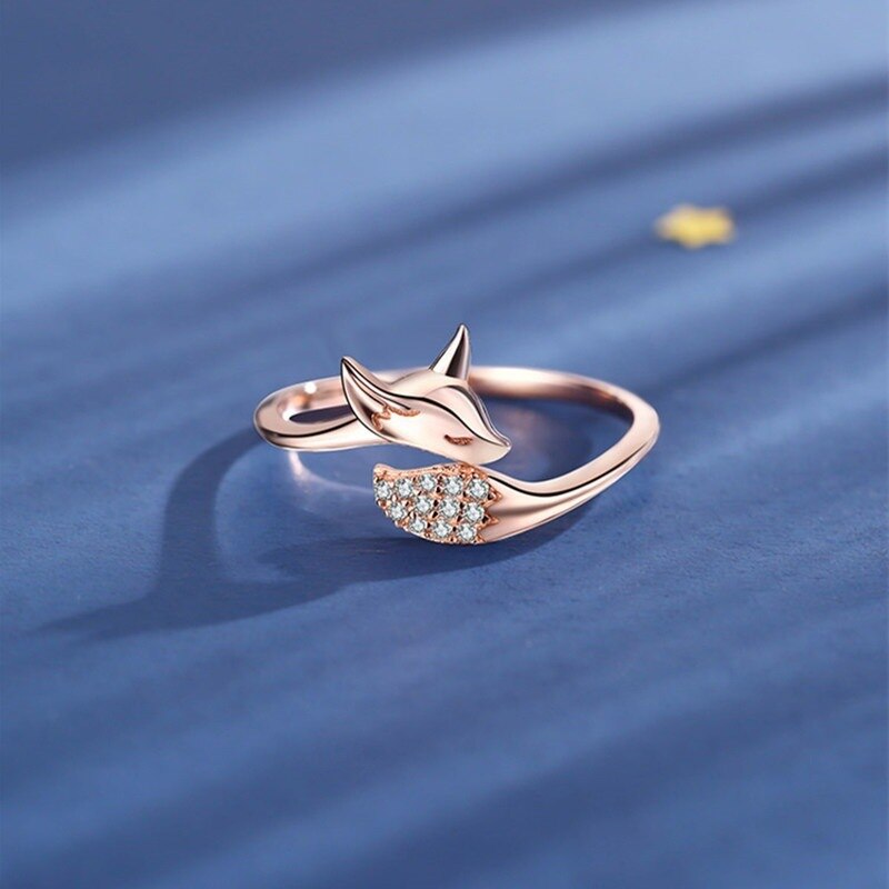 Lovely rose gold fox ring