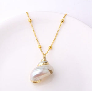 Phnom Penh Conch Shell Necklace