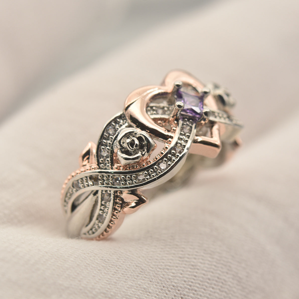 Love heart shaped two-tone ring