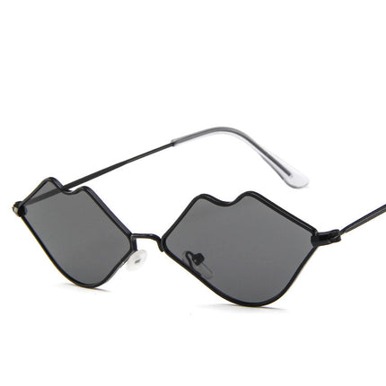 Retro red lips sunglasses