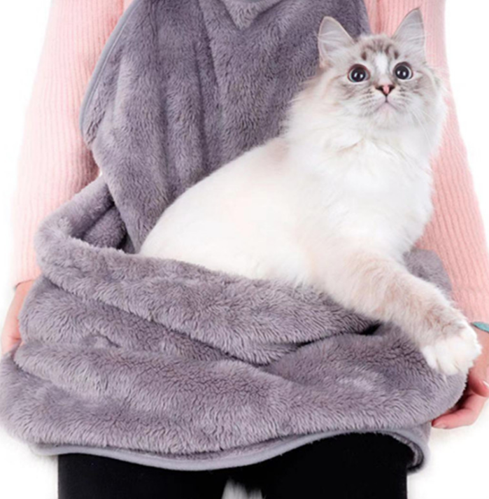 Pet out carrying bag cat cat bag with sleeping chest apron to prevent clothing