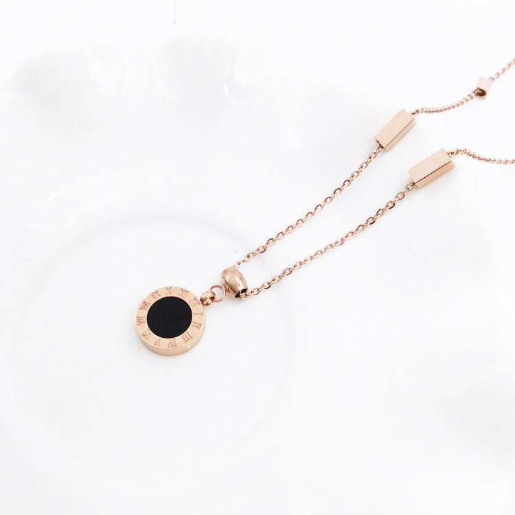 fashion titanium steel plated 18K rose gold black and white double-sided Roman numerals necklace color gold clavicle chain female short chain