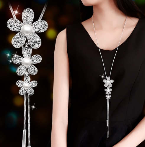 Korean fashion accessories, sweater chain, Crystal Snowflake Necklace, long necklace necklace, tassel sweater chain
