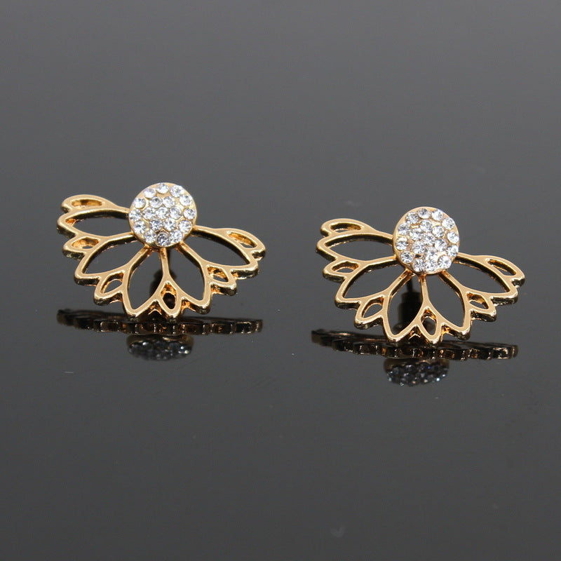 Lotus-shaped diamond-studded pierced earrings