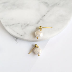 Baroque natural pearl earrings