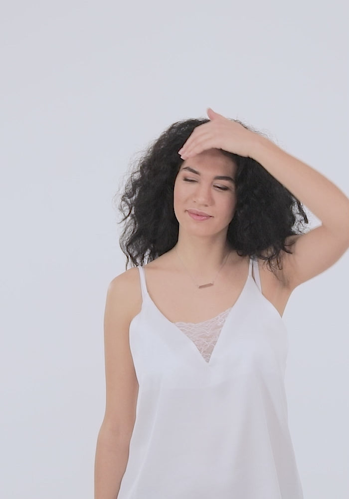 Engraved Silver Bar Chain Necklace.mp4