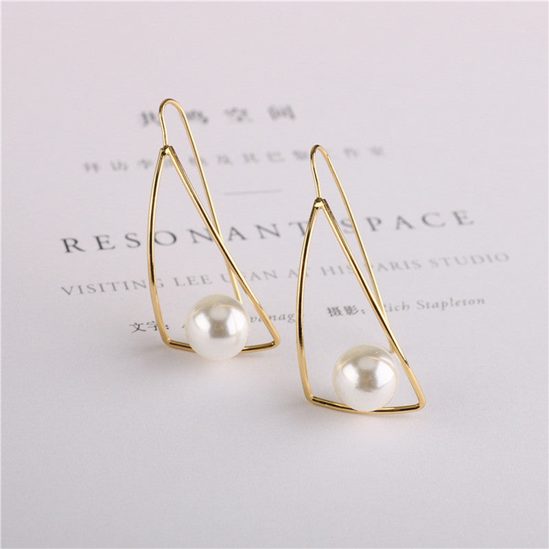 Curved Geometric Triangle Pearl Earrings Ladies Alloy Earrings