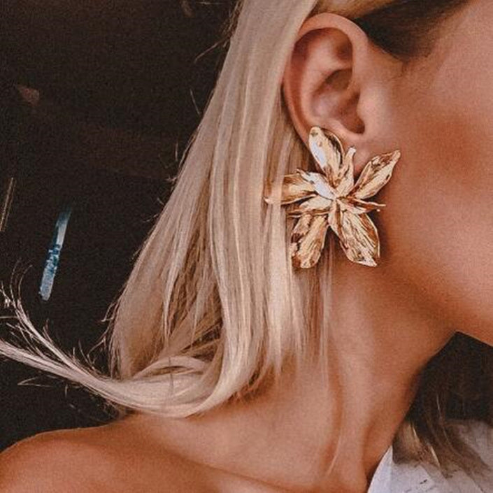 intage Metal Gold Color Flower Big Earrings for Women New Fashion Floral Statement Earrings Jewelry Gift